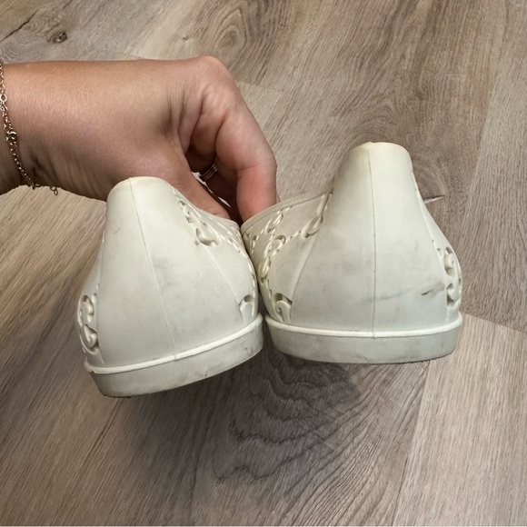 Gucci Rubber Flats with Logo Cutouts - Picture 5 of 7